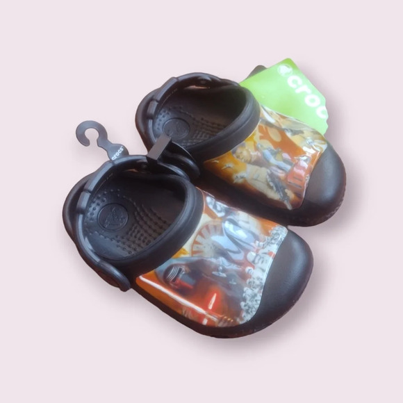 Crocs Star Wars Black & Yellow Clog - Kids Size 6/7 - Picture 9 of 14